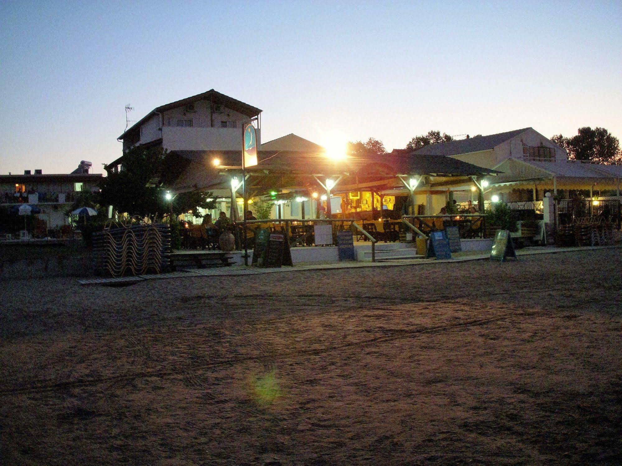 Likourgos Beach Kávos Exteriör bild